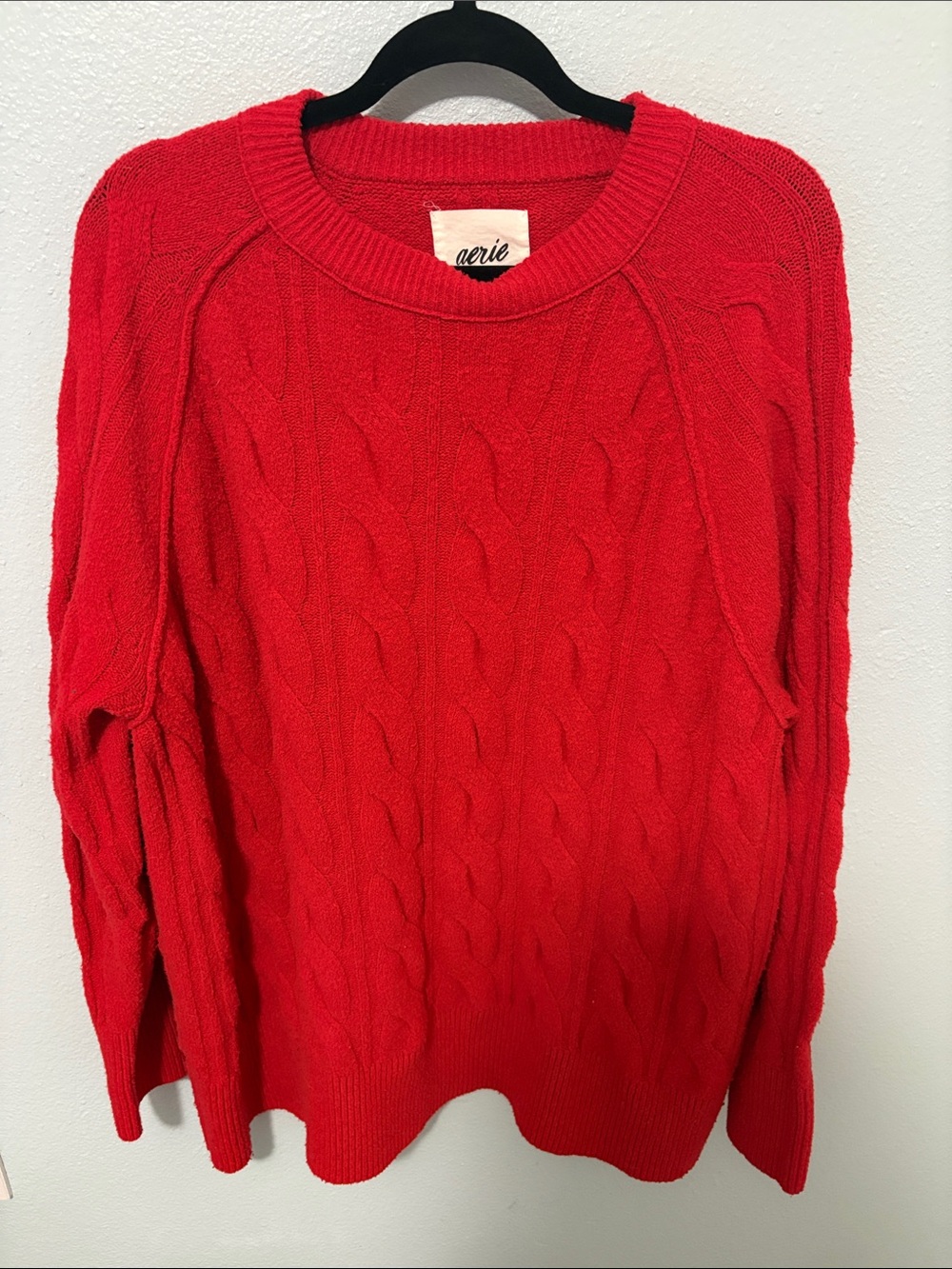 AERIE Unreal women’s oversized cable knit sweater